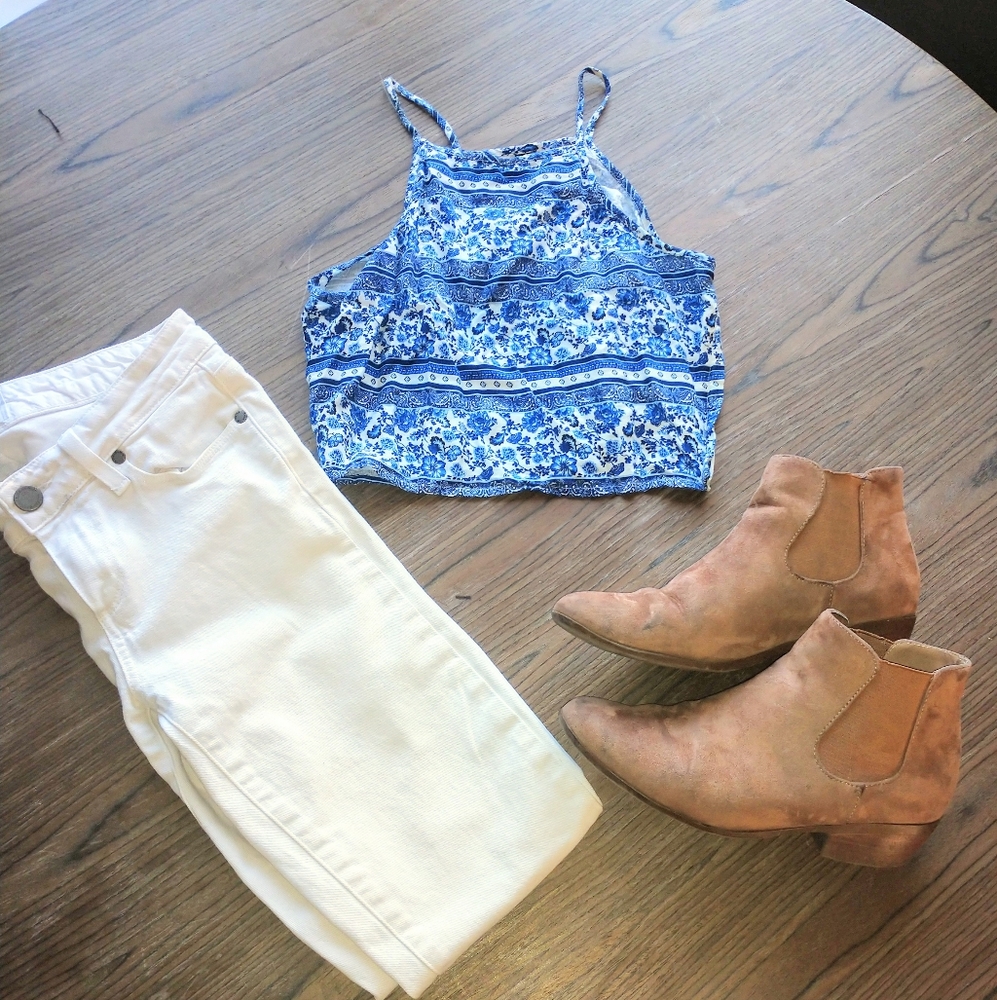 Divided women's crop top size 6